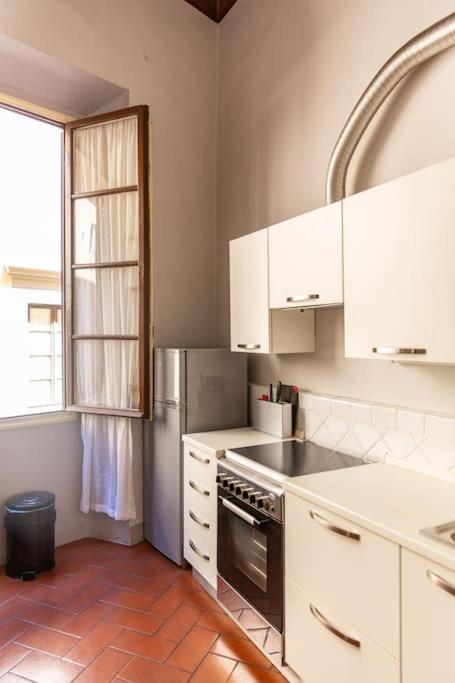 Elegant Apartment Near Piazza Della Signoria ฟลอเรนซ์ ภายนอก รูปภาพ