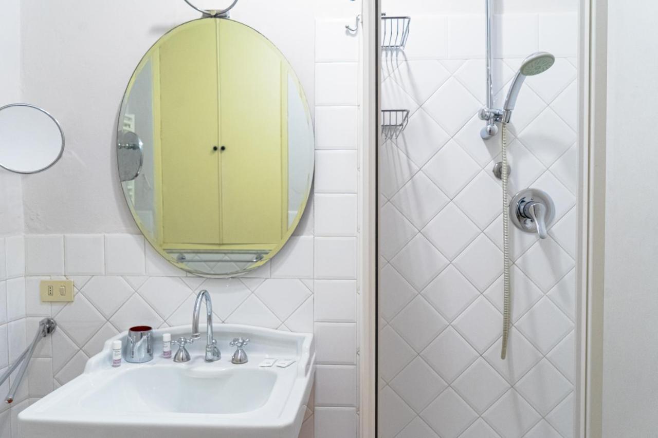 Elegant Apartment Near Piazza Della Signoria ฟลอเรนซ์ ภายนอก รูปภาพ