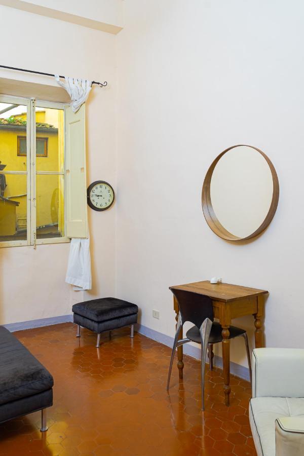 Elegant Apartment Near Piazza Della Signoria ฟลอเรนซ์ ภายนอก รูปภาพ